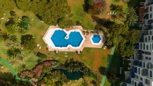 Holiday home, with direct access to the beach, sea views and south facing, in Puerto Banús