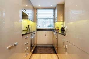 Veeve - Garden Square Serenity