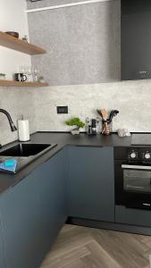 Luxury by The Lake Ap 28