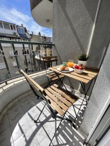 Central Cosy, Fully Renovated 2BD Near the Cathedral