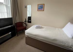 Single Room room in The Kelvin Hotel
