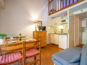 Apartment Le Jardin de Matisse by Interhome
