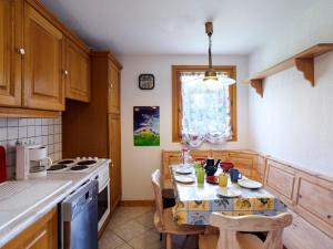 Apartment Le Tagre by Interhome