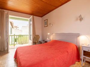 Apartment Le Soleil Camarguais-4 by Interhome