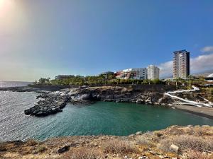 Black Rock Apartment