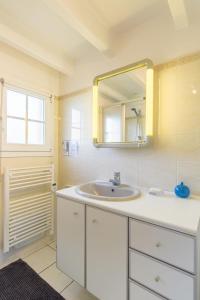 Maisons de vacances Holiday Home Tal Ar Mor by Interhome : photos des chambres