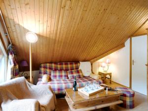 Apartment Les Combettes D et E by Interhome