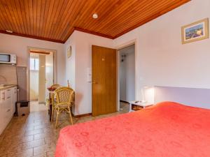 Apartment Le Soleil Camarguais-1 by Interhome
