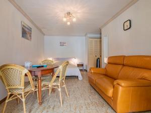 Apartment Le Soleil Camarguais-2 by Interhome