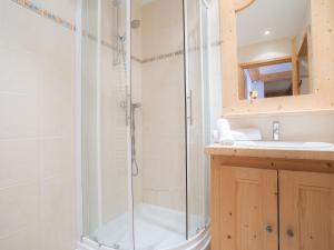 Apartment Le Bec Rouge - Le Lac-2 by Interhome