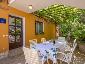 Apartment Sandalj-2 by Interhome 