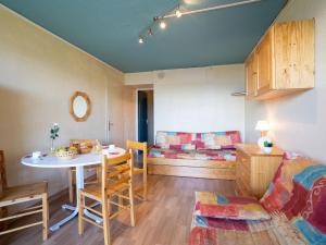 Apartment Soyouz Vanguard-65 by Interhome
