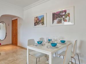 Apartment Marina Bay-1 by Interhome