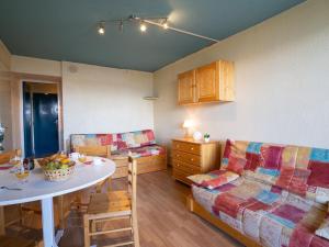 Apartment Soyouz Vanguard-65 by Interhome