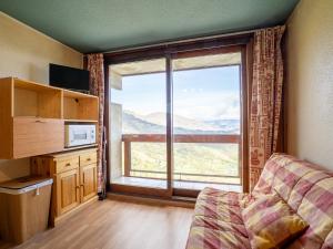Apartment Soyouz Vanguard-65 by Interhome