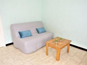 Apartment Les Genêts by Interhome