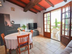 Apartment les Oiseaux-1 by Interhome