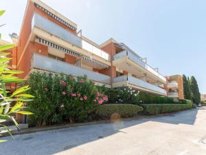 Apartment La Croix du Sud-23 by Interhome