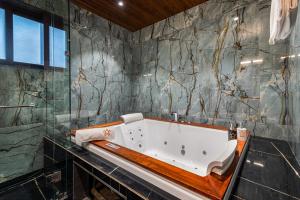 SaffronStays Arcadia