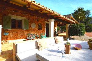 Casa con piscina en bonito entorno Mia