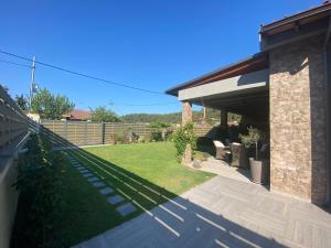 Villa ELi - Luxury Nature Getaway - Strategically located for Beach Exploration - Onsite Power for Electric Vehicle