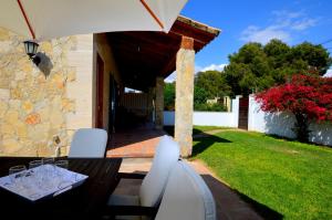 Bonito chalet con piscina cerca del mar