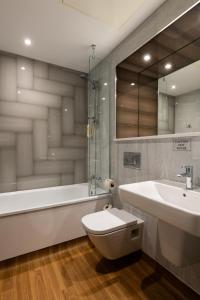 Double or Twin Room room in The Old Borough Hotel - Wetherspoon