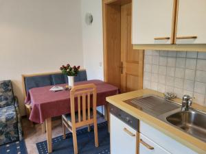 Apartment Sonnenschein B by Interhome