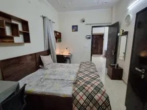 HOmTEL-2BHK Independent Flat by Pushpanjali QLH - Herbertpur