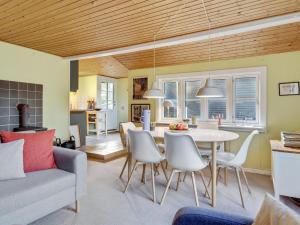 Holiday Home Ljuba - 700m from the sea by Interhome