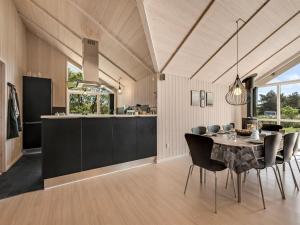Holiday Home Elina - 600m from the sea by Interhome