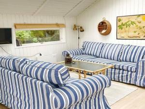 Holiday Home Vivan - 300m from the sea in NE Jutland by Interhome