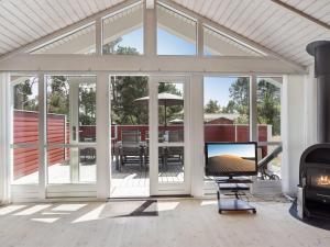 Holiday Home Hialmar - 300m from the sea in NE Jutland by Interhome