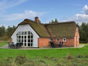 Holiday Home Sondra - from the sea by Interhome - 4hvězdičkové hotely ve městě Nørre Nebel