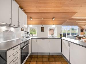 Holiday Home Sondra - from the sea by Interhome