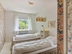 Apartment Ellanor - 1-4km from the sea in NW Jutland by Interhome