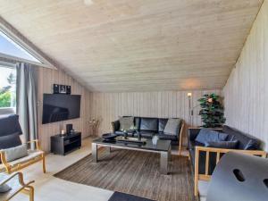 Holiday Home Apelone - 800m from the sea in NW Jutland by Interhome