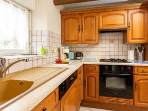 Maisons de vacances Holiday Home Emeraude by Interhome : photos des chambres