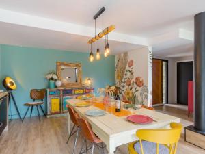 Maisons de vacances Holiday Home La Villa des Marronniers by Interhome : photos des chambres