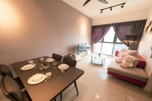Continew Residence Cozy Suite by GUESTONIC