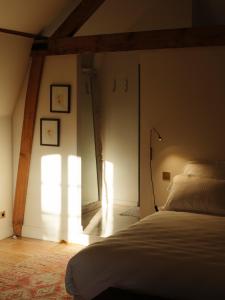 B&B / Chambres d'hotes Petit Chateau Vercourt : photos des chambres