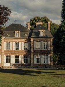 B&B / Chambres d'hotes Petit Chateau Vercourt : photos des chambres