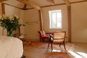 B&B / Chambres d'hotes Petit Chateau Vercourt : photos des chambres