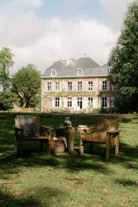 B&B / Chambres d'hotes Petit Chateau Vercourt : photos des chambres