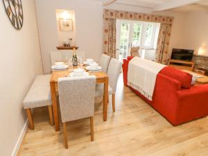 TOther End Arkle Town House