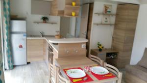 Appartements Mobil Home 3 ch 8 pers - B20 : photos des chambres