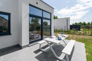 Maison Basil - holiday house with garden and parking