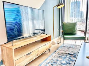 Hidden Gem Apartment In Downtown