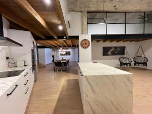 Manresa industrial home