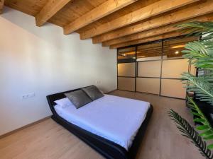 Manresa industrial home